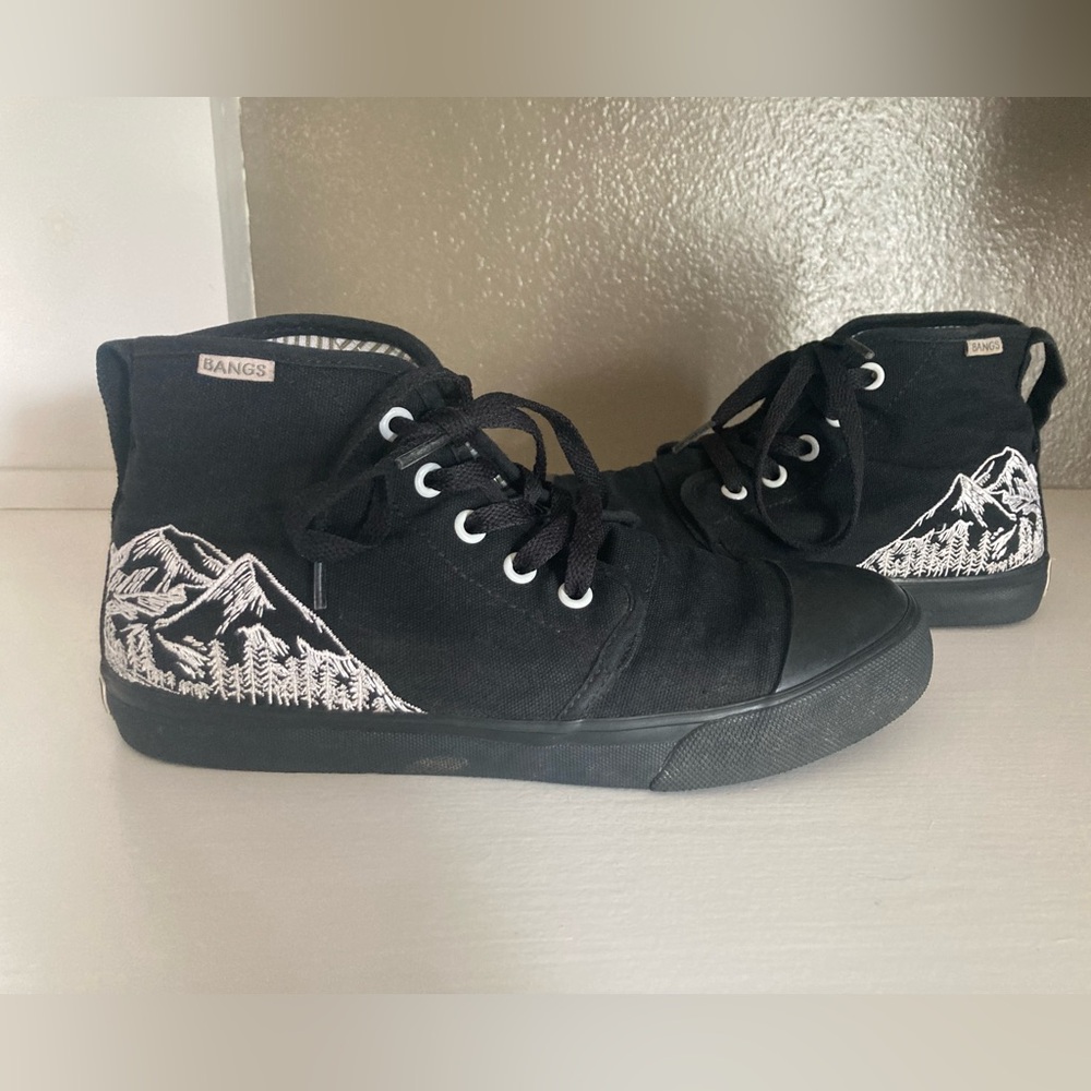 BANGS Shoes High Tops, Onyx with white mountain embroidery, Size 7